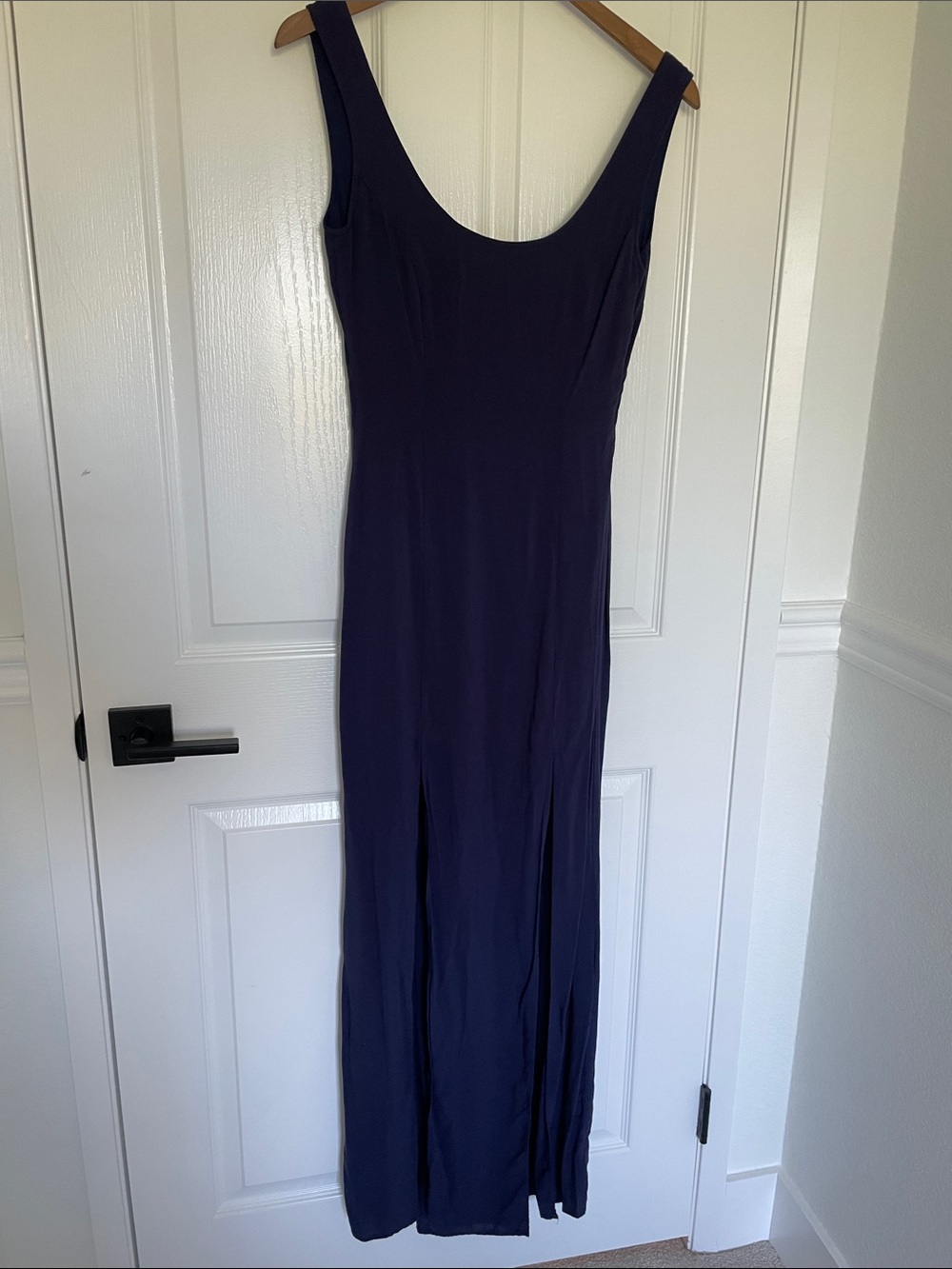 Tobi Scoop Neck Sleeveless Maxi Dress in Navy